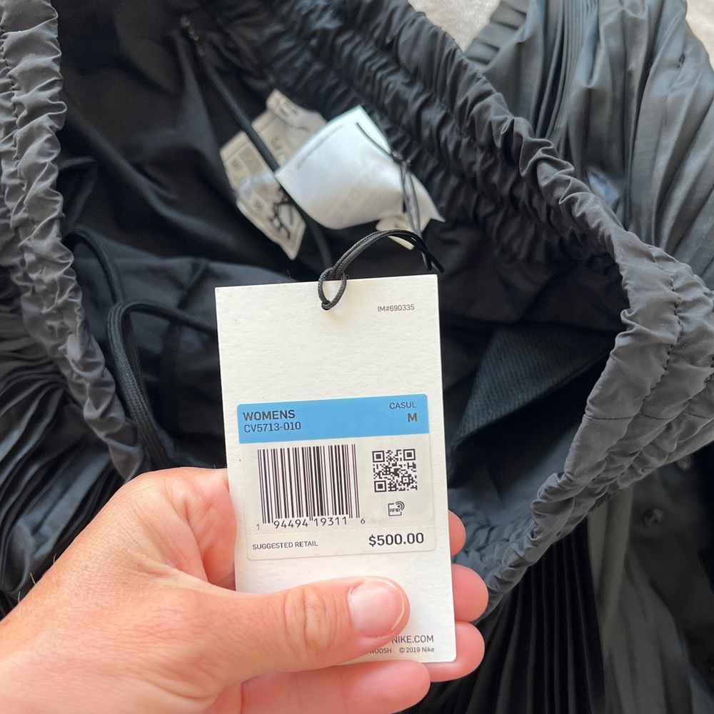 Nike and Sacai skirt - Picture 3 of 11